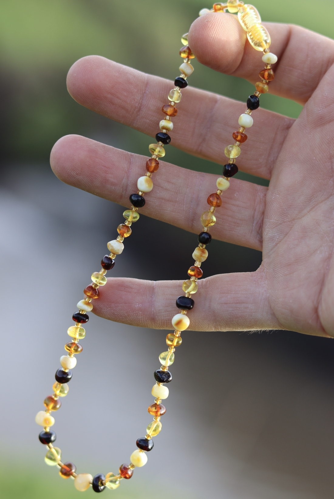 Damla Kehribar Bebek Kolye